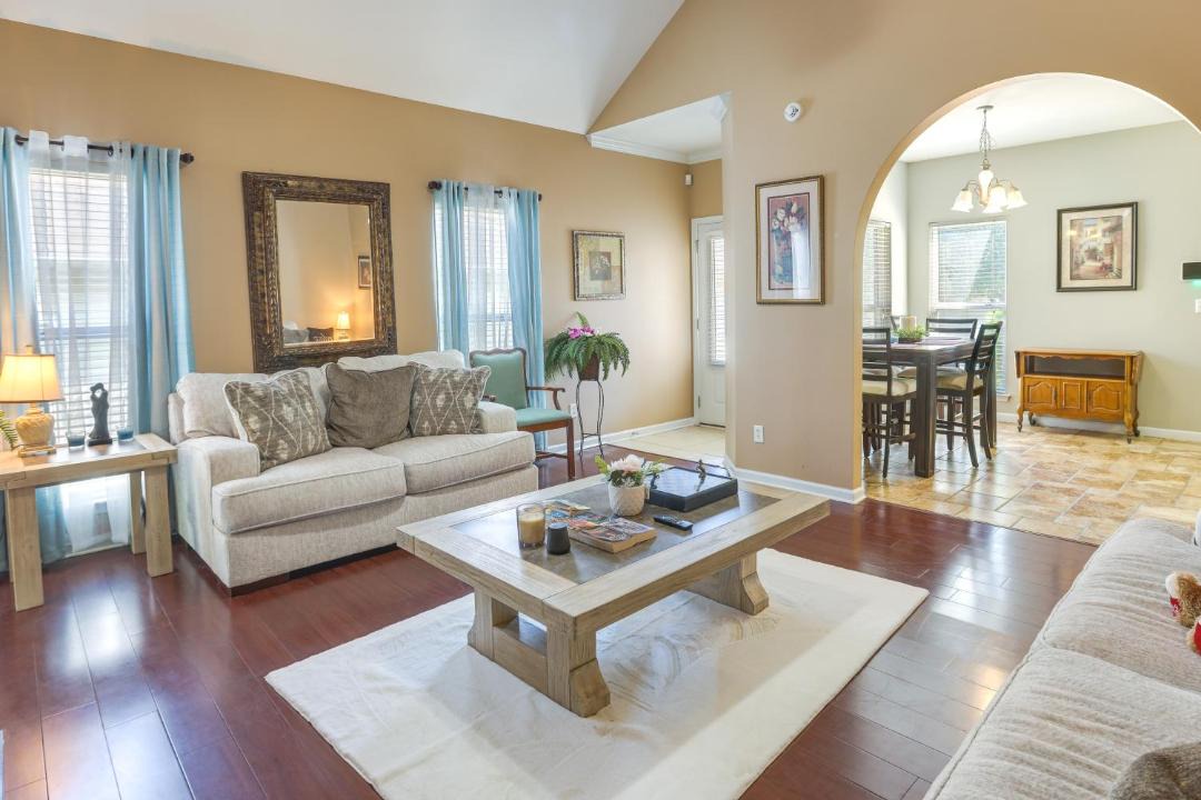 Photo of Livingroom in New Castle