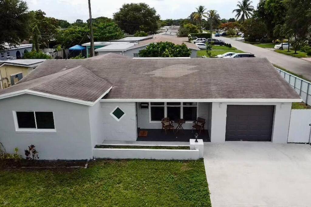Photo of Buildings in Miramar