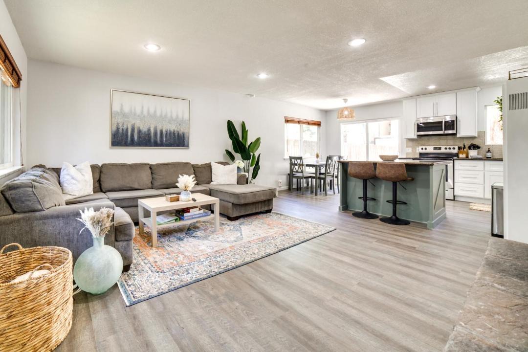 Photo of Livingroom in Al Tahoe