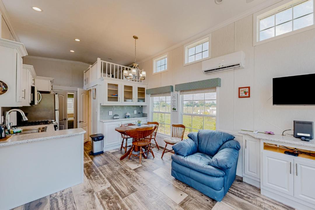 Photo of Livingroom in Hendersonville