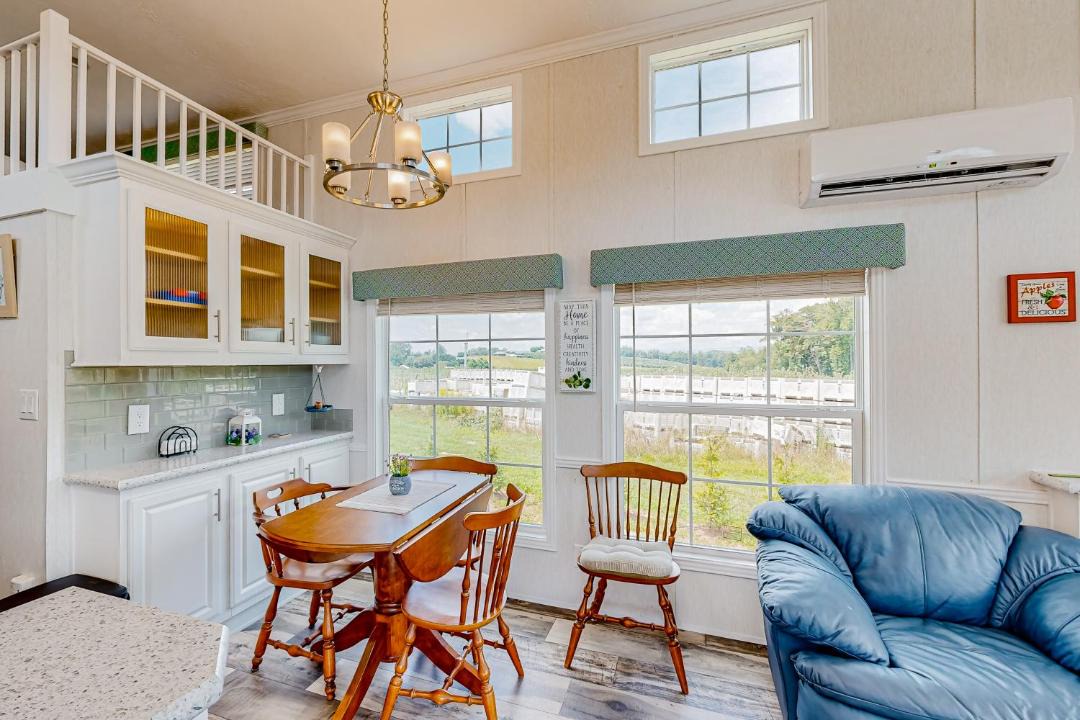 Photo of Livingroom in Hendersonville