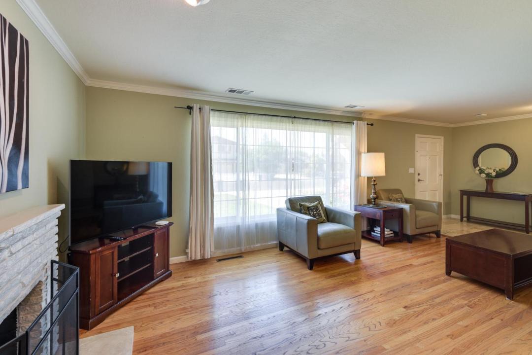 Photo of Livingroom in Campbell