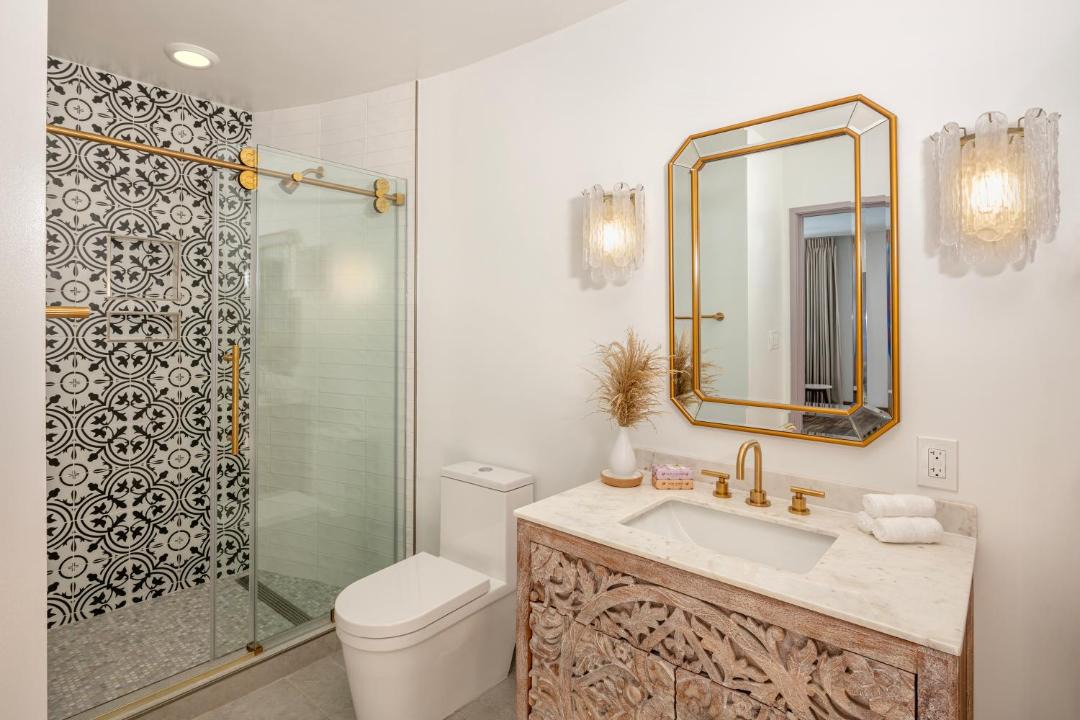 Photo of Bathroom in Cardiff-by-the-Sea
