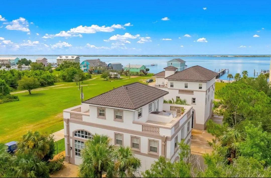 Photo of Buildings in Ono Island