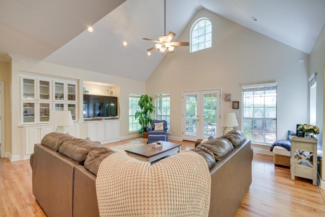 Photo of Livingroom in Diamondhead
