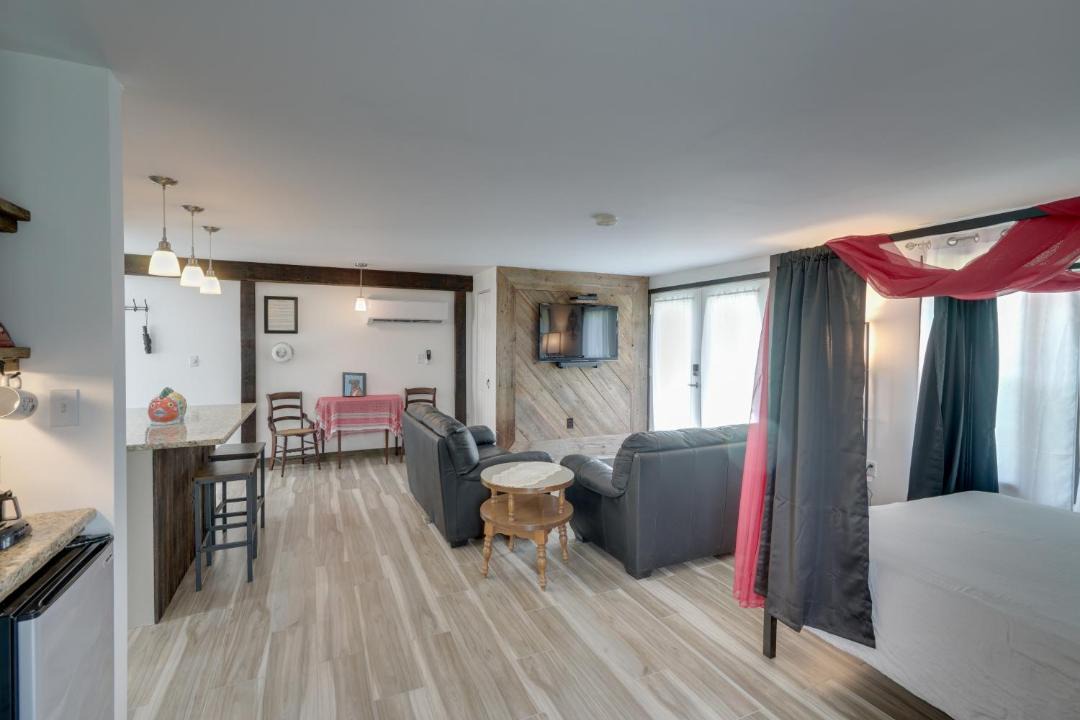 Photo of Livingroom in Black Creek