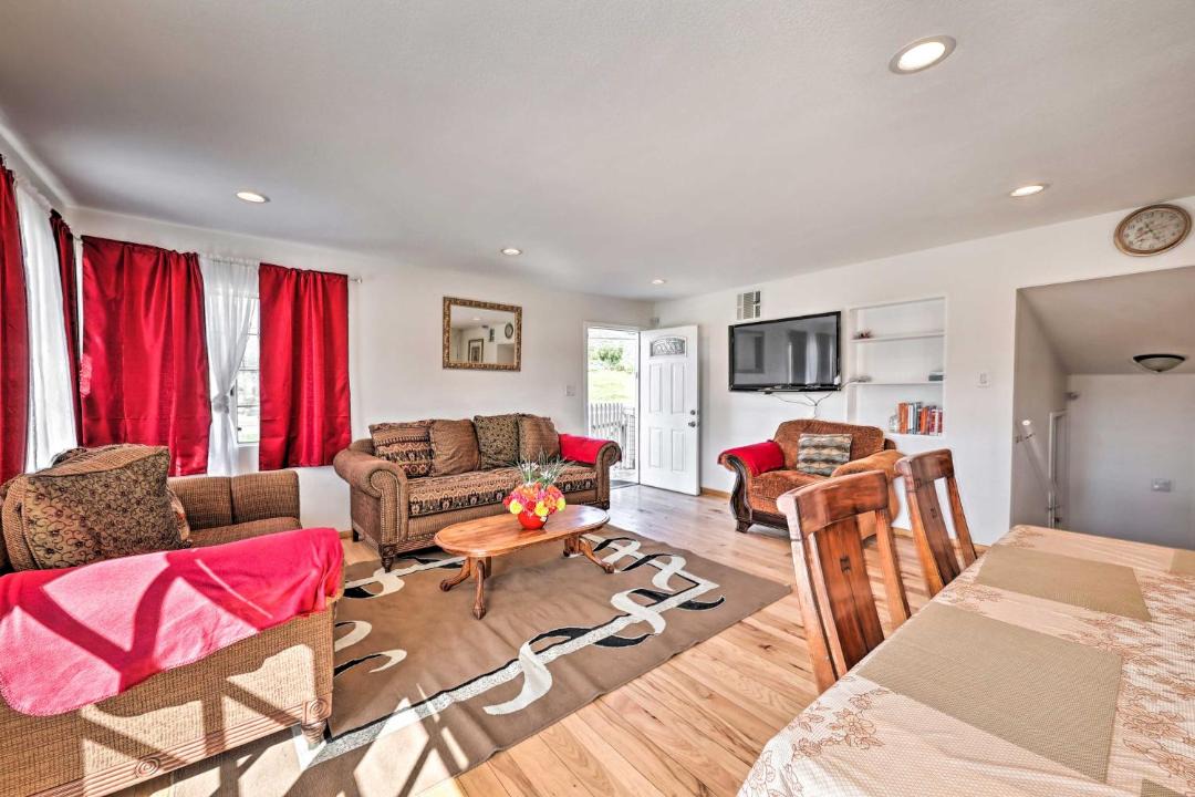 Photo of Livingroom in Lake Elsinore