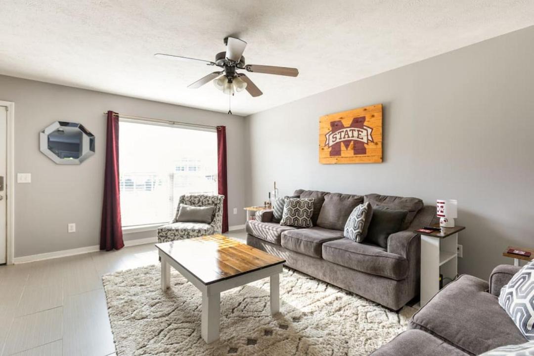 Photo of Livingroom in Starkville