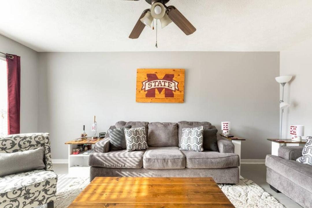 Photo of Livingroom in Starkville