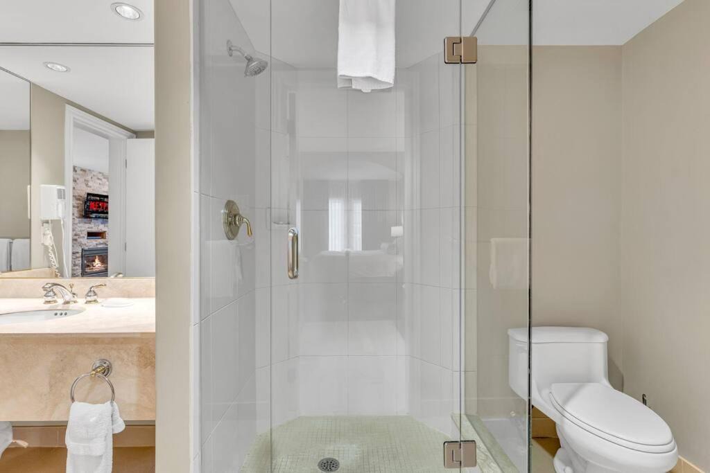 Photo of Bathroom in Oro-Medonte