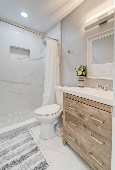 Photo of Bathroom in Survey Creek
