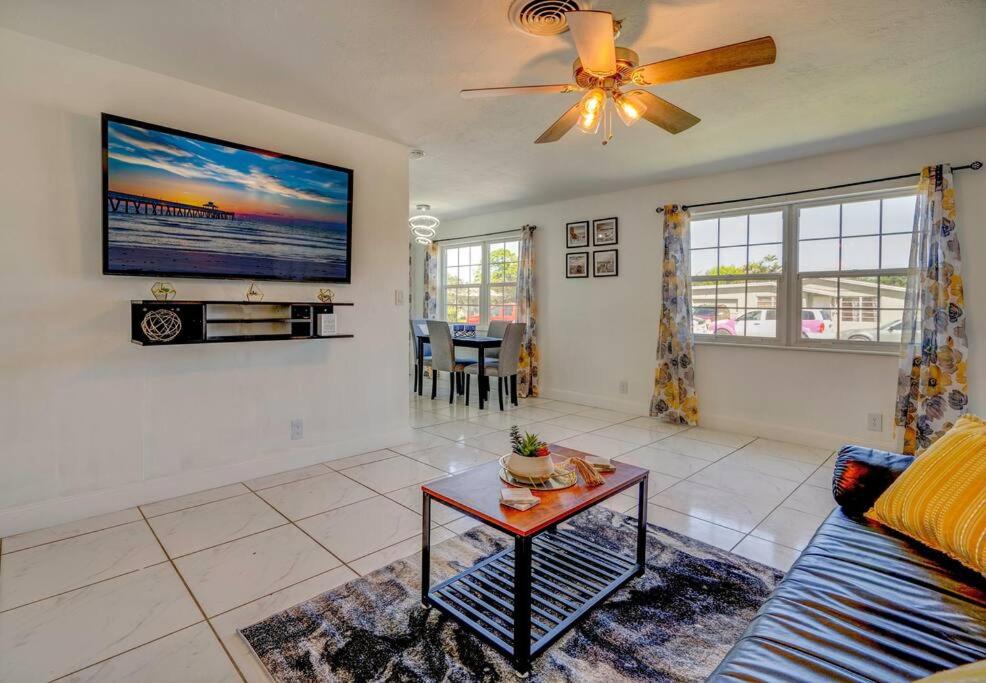 Photo of Livingroom in Survey Creek
