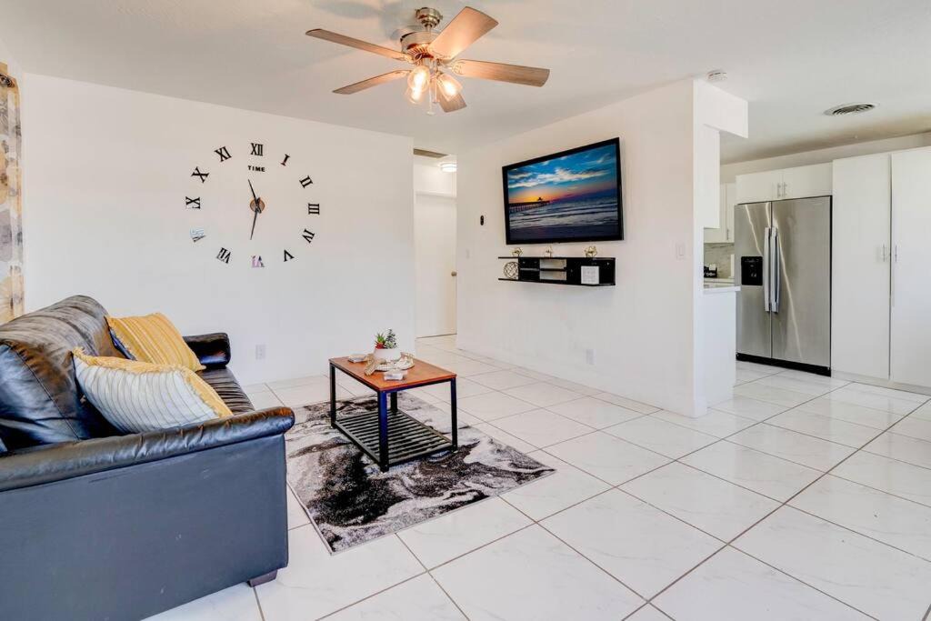 Photo of Livingroom in Survey Creek