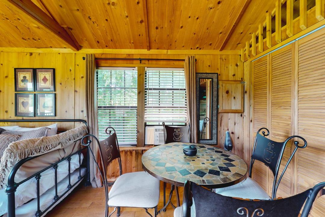 Photo of Livingroom in Hector
