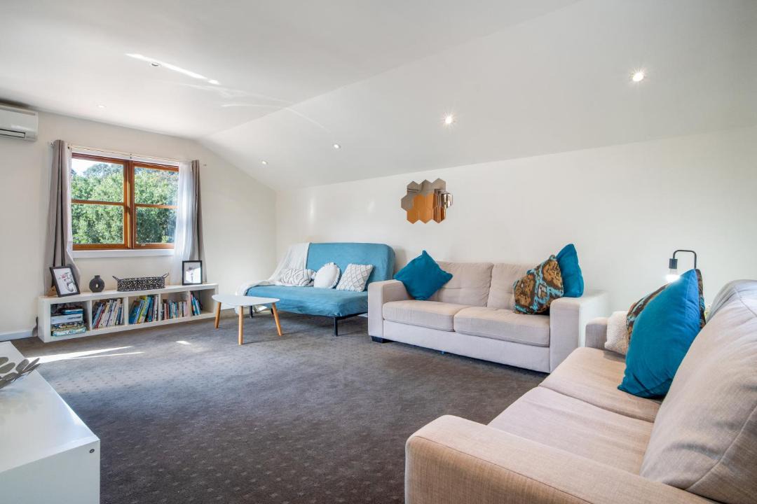 Photo of Others in Kew