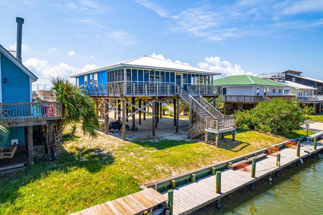 Photo of Buildings in Silver Cay