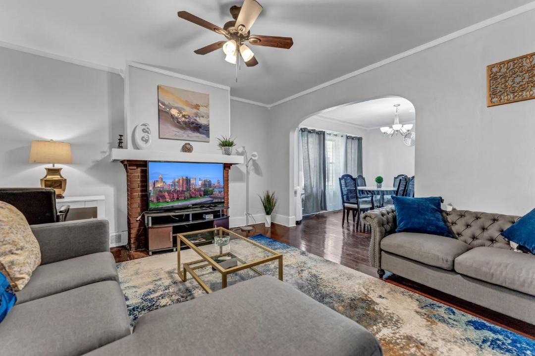 Photo of Livingroom in North Buffalo