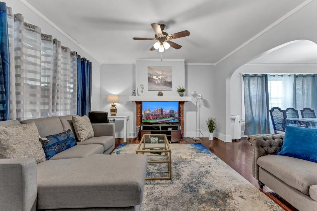 Photo of Livingroom in North Buffalo
