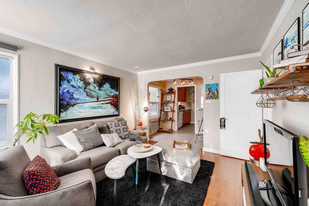 Photo of Livingroom in Southeastern Sacramento