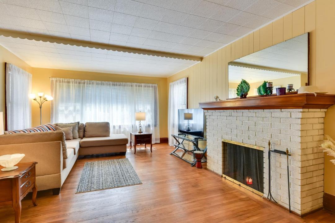 Photo of Livingroom in Buffalo