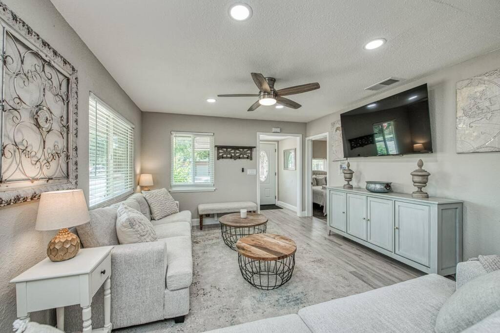 Photo of Livingroom in Raisin