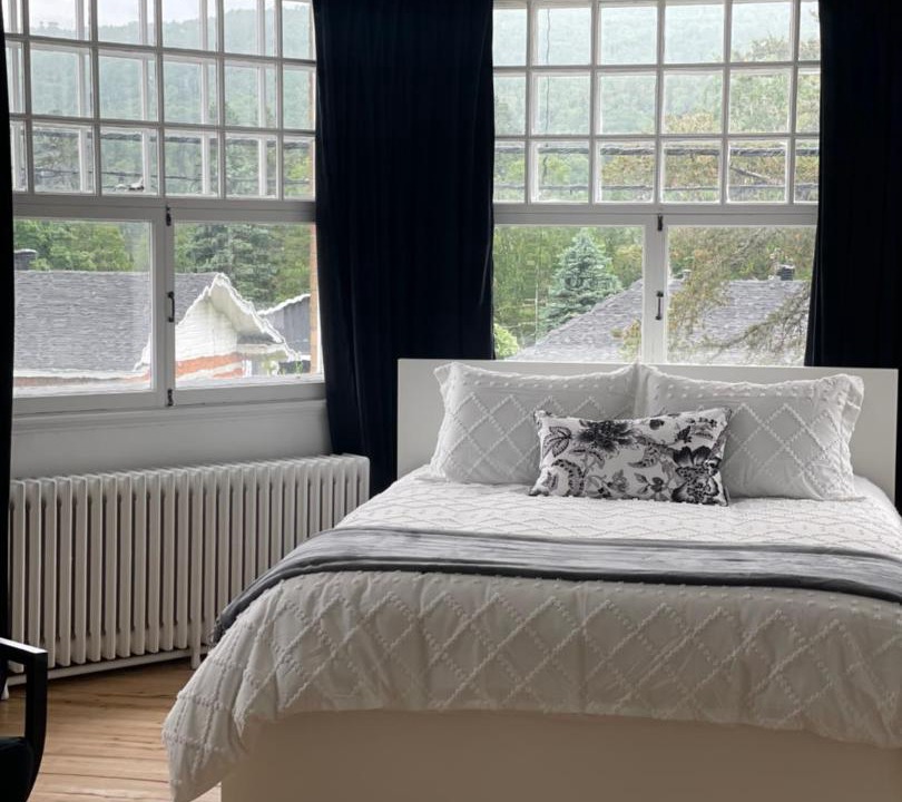 Photo of Bedroom in Saint Irenee
