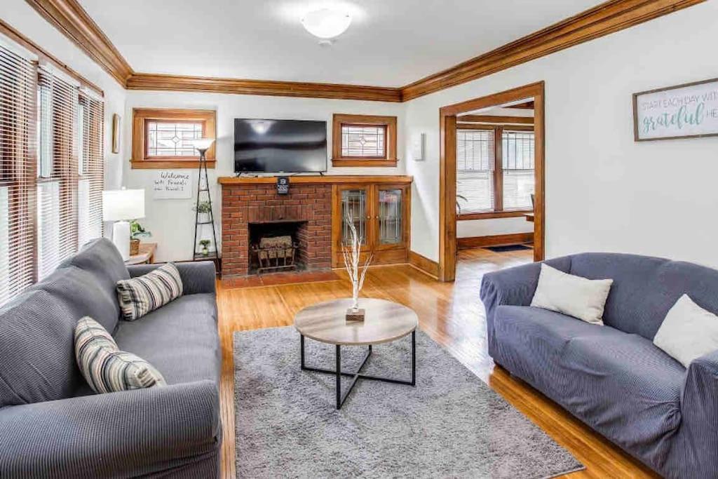Photo of Livingroom in Rochester