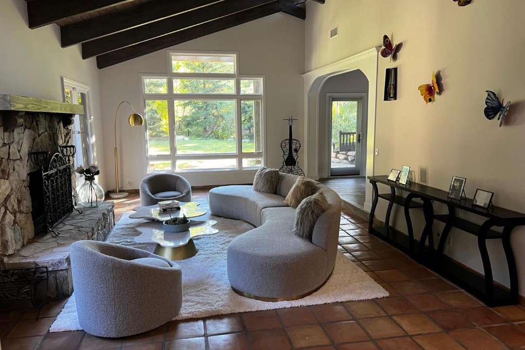 Photo of Livingroom in Calabasas