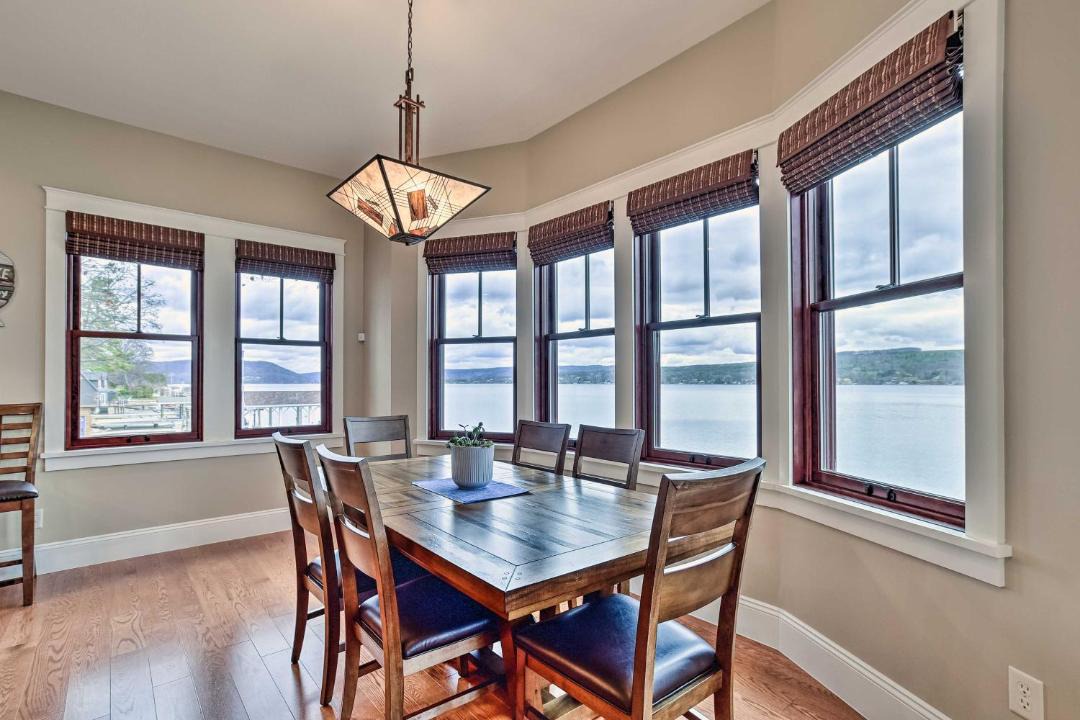 Photo of Livingroom in Hammondsport