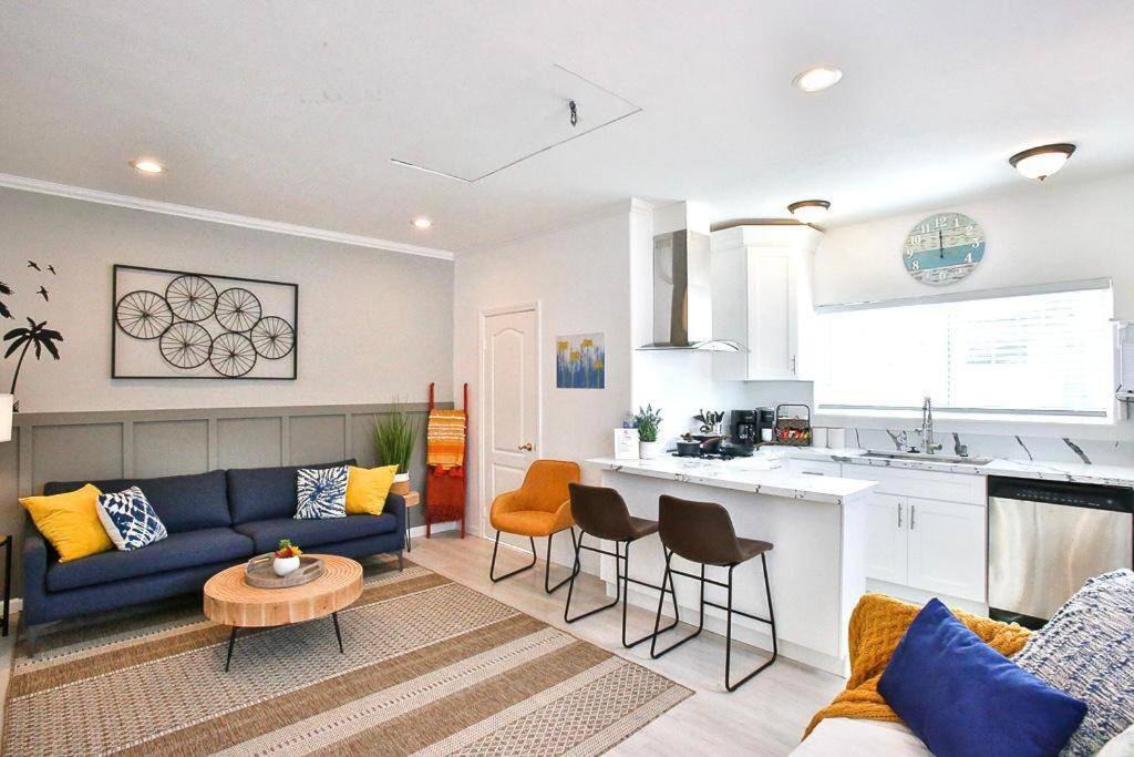 Photo of Livingroom in El Camino Village