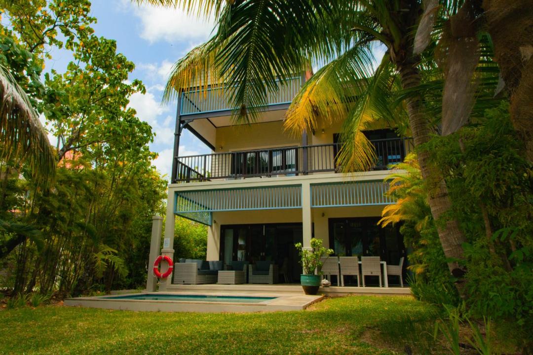 Photo of Buildings in Eden Island