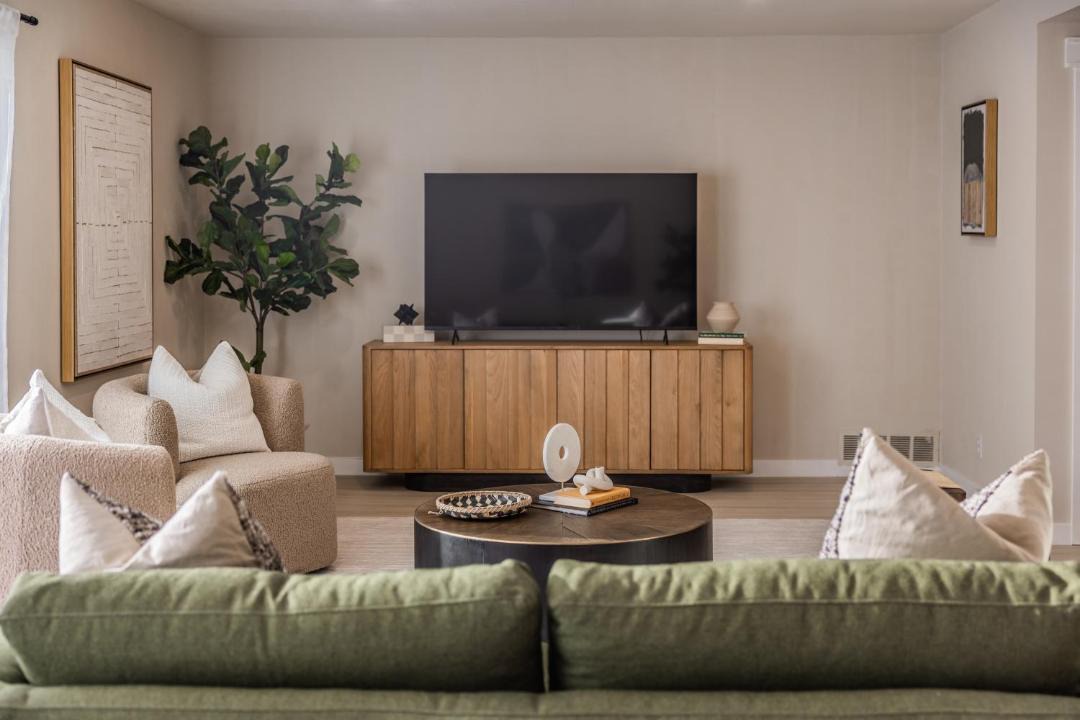 Photo of Livingroom in Fullerton