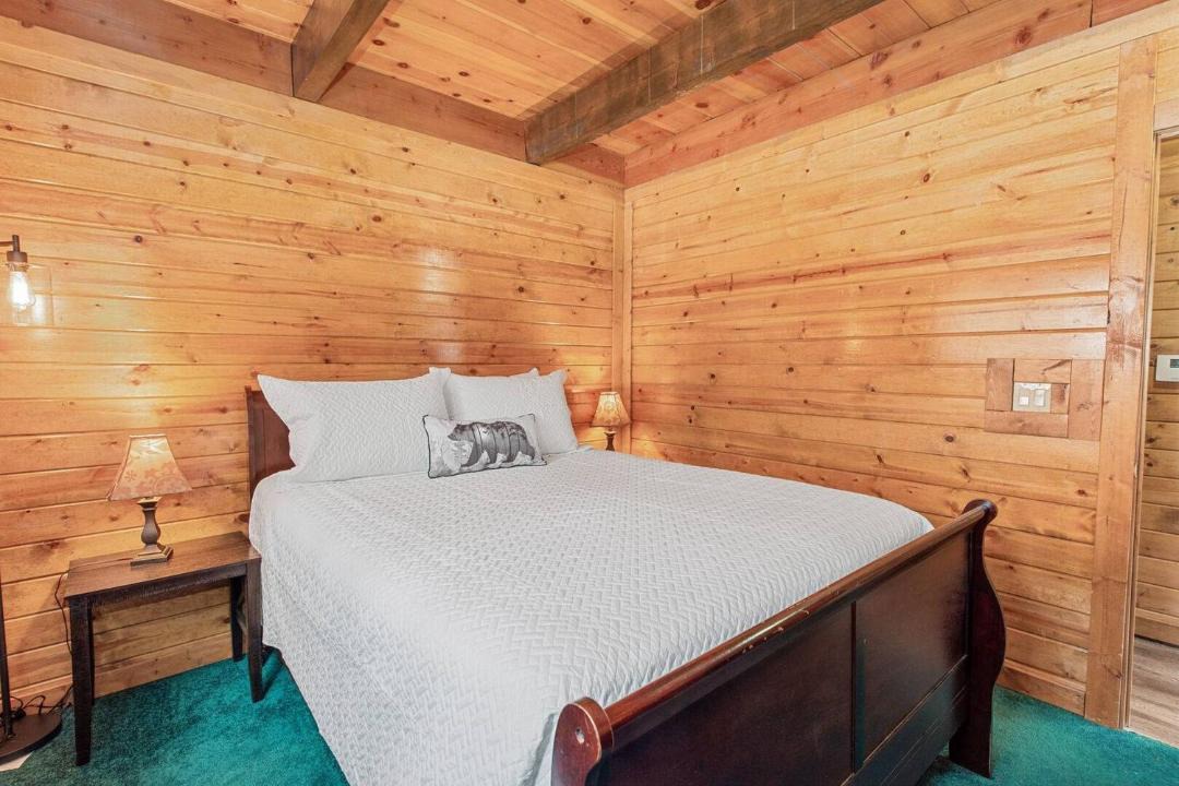 Photo of Bedroom in Summit Estates