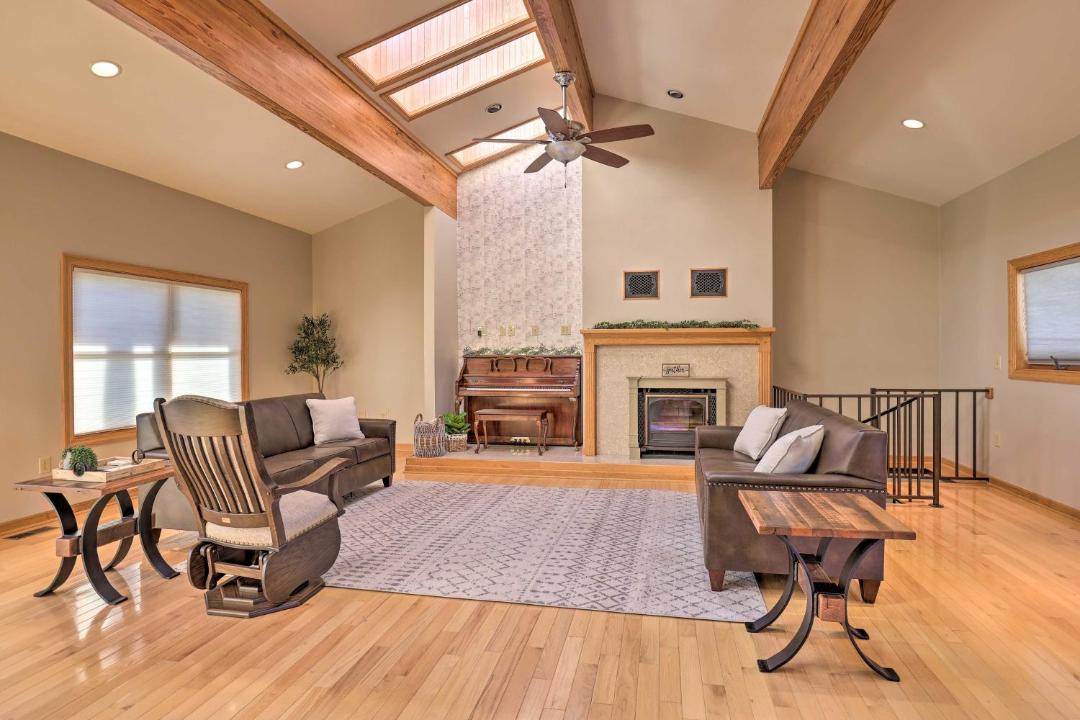 Photo of Livingroom in Romulus