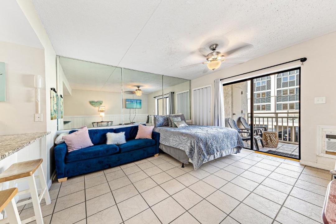 Photo of Livingroom in Orange Beach