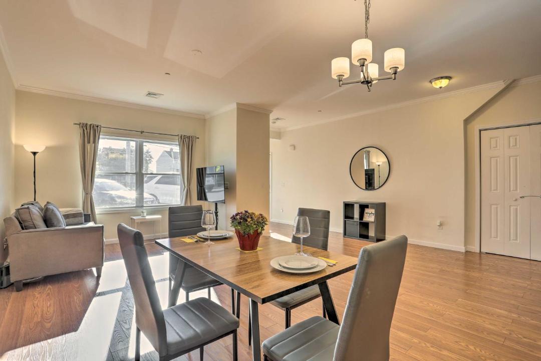 Photo of Livingroom in North Arlington