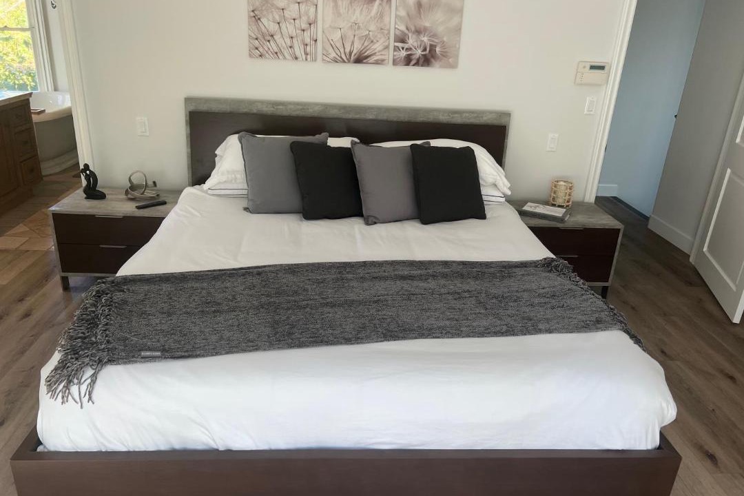 Photo of Bedroom in Calabasas