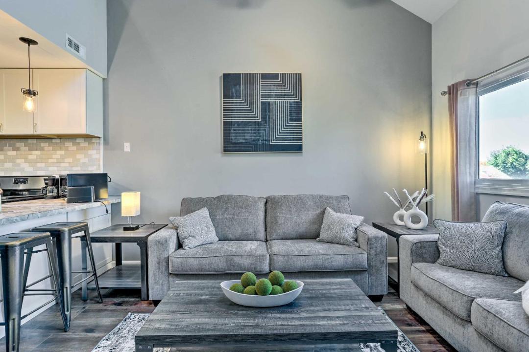 Photo of Livingroom in Vernon