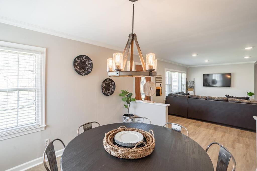 Photo of Livingroom in Huntsville