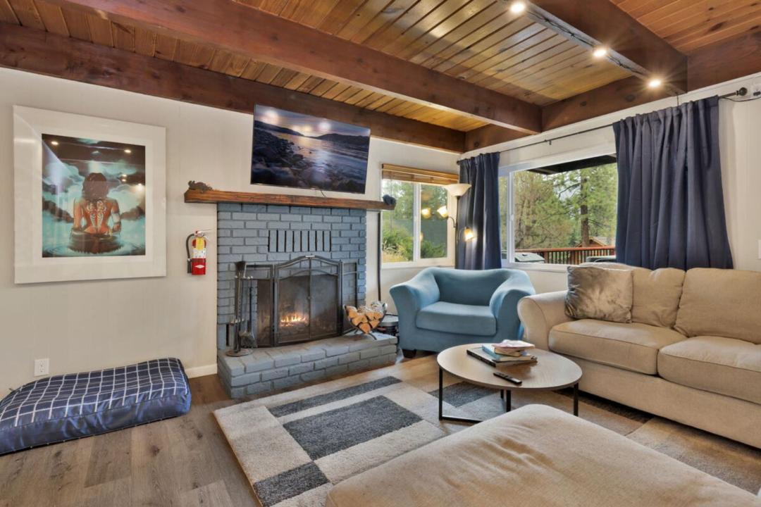 Photo of Livingroom in Moonridge