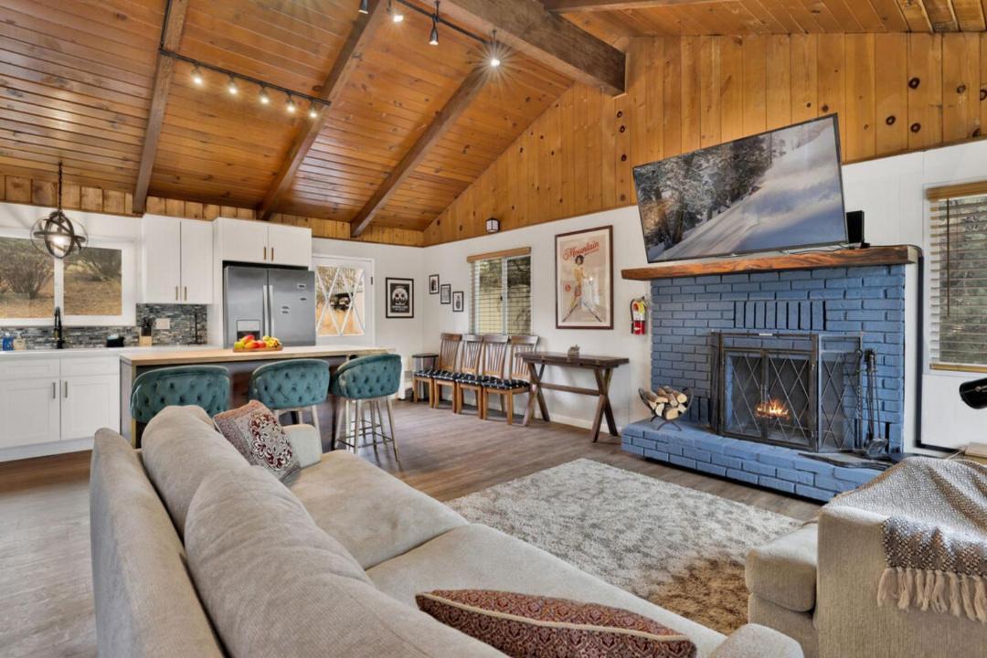 Photo of Livingroom in Moonridge