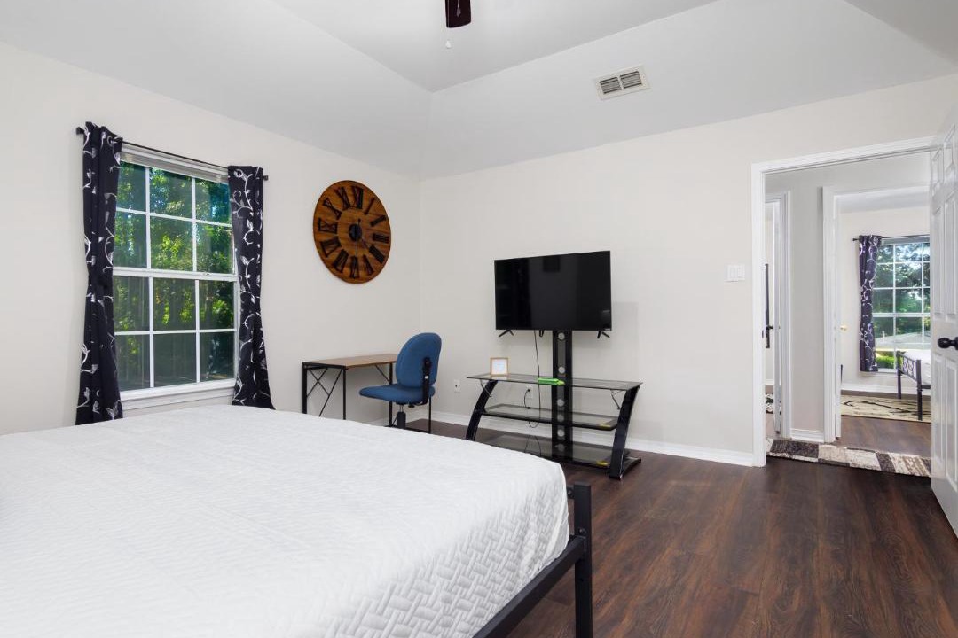 Photo of Bedroom in Daphne