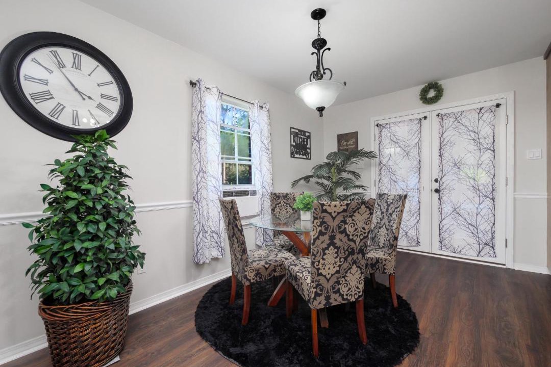 Photo of Livingroom in Daphne