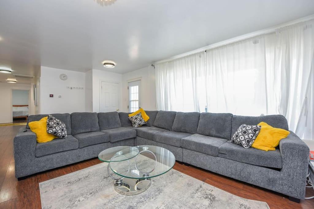Photo of Livingroom in Athol Springs