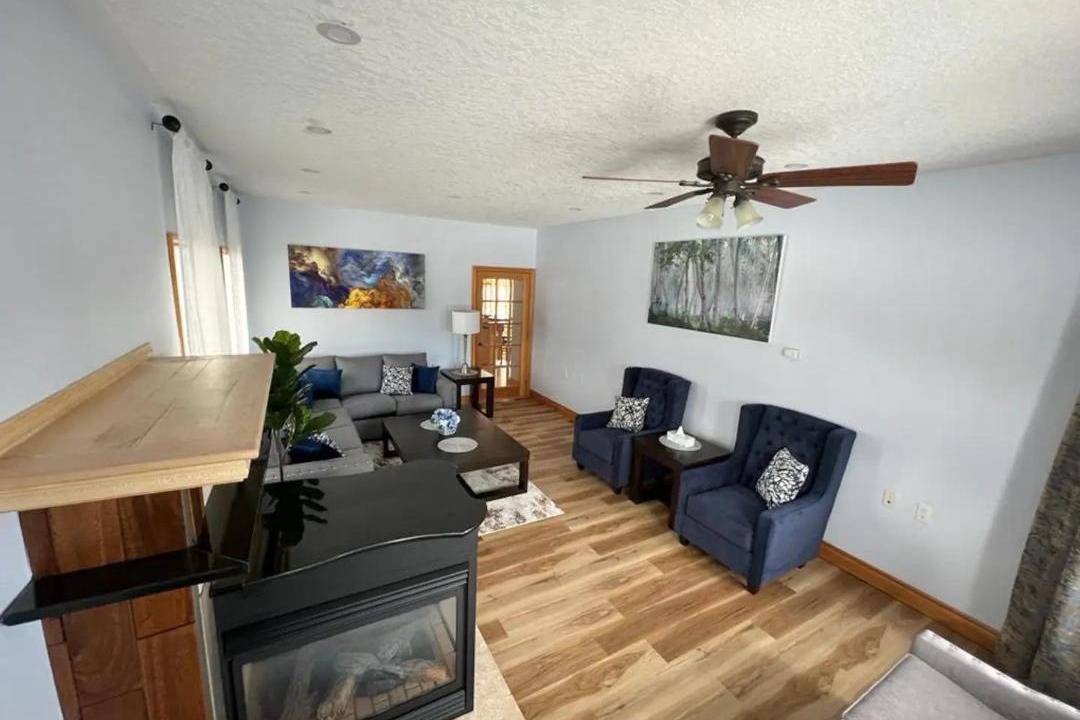 Photo of Livingroom in Athol Springs