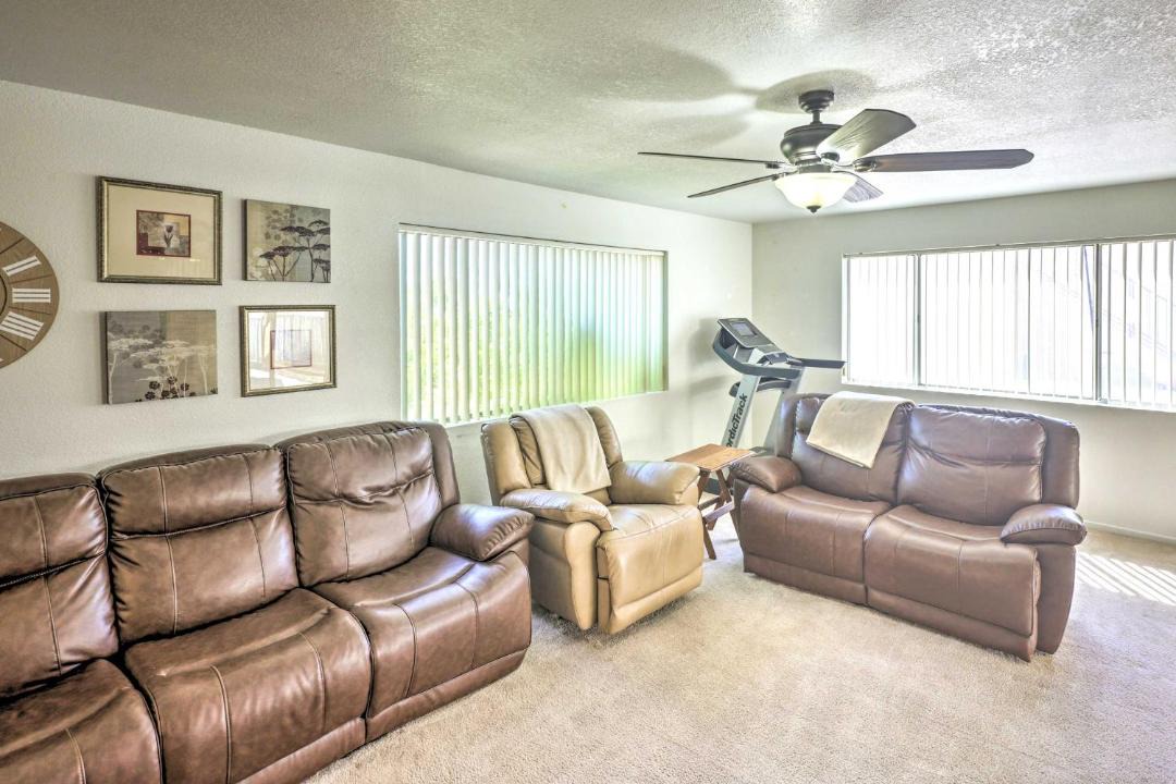 Photo of Livingroom in Sunridge Estates