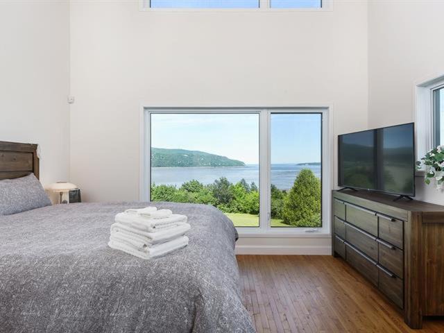 Photo of Bedroom in Baie-St-Paul