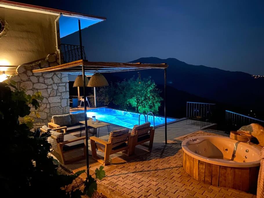 Photo of Livingroom in Faralya