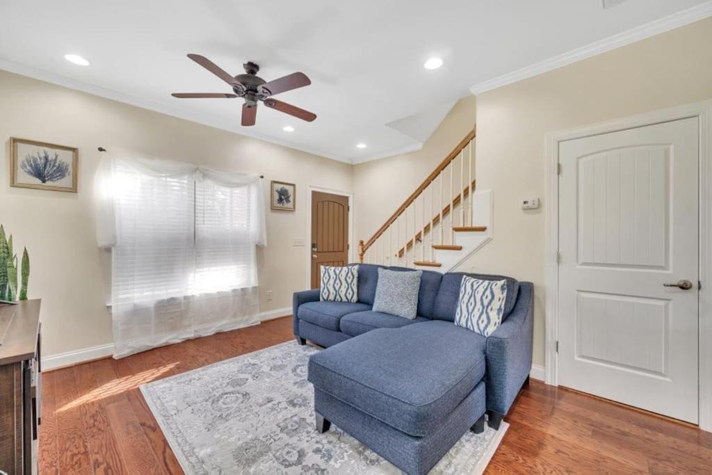 Photo of Livingroom in Concord