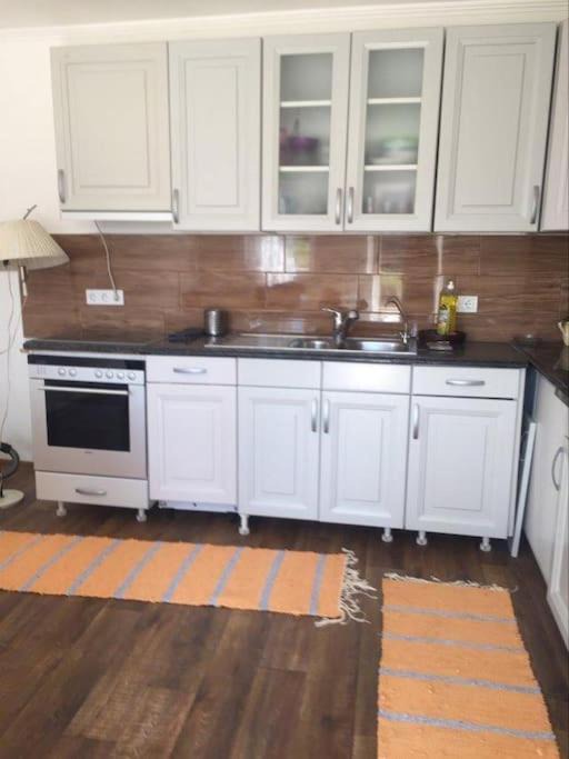 Photo of Kitchen in Lenarddaroc